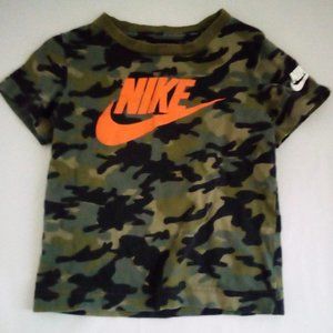 Boy's Nike Dri-Fit Camo Outfit